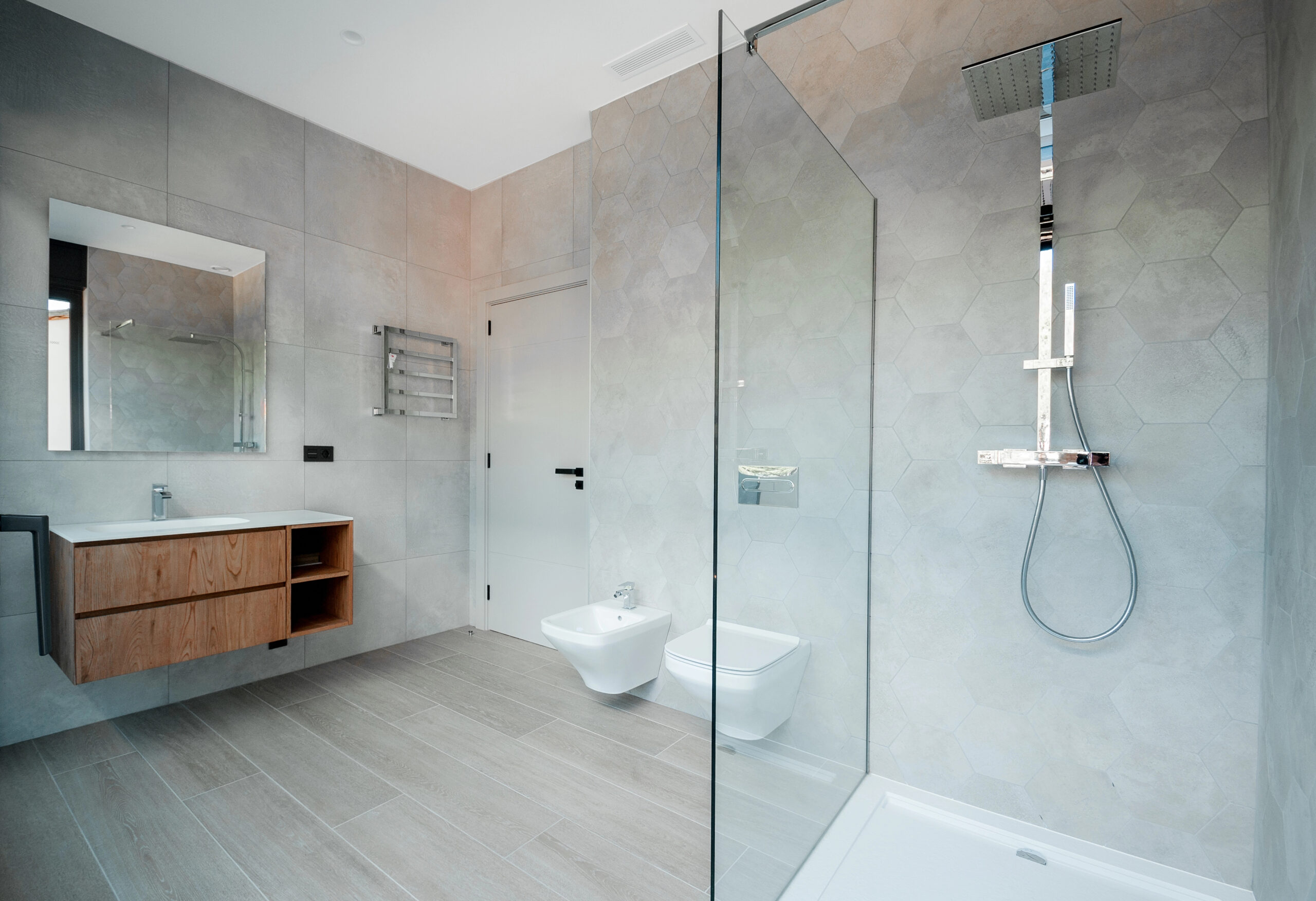 The Top 10 Reasons Why Consumers Prefer Frameless Glass Shower Doors