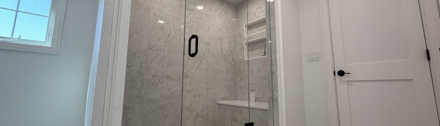 FRAMELESS SHOWER DOOR MILTON