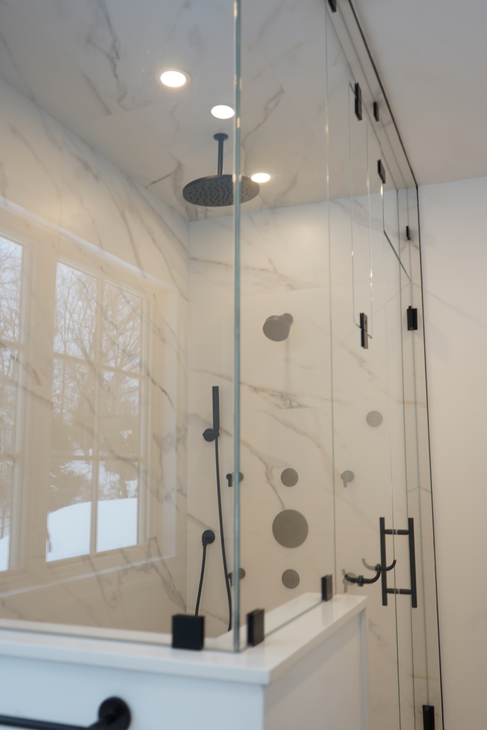 Luxe Glass master glazier installation