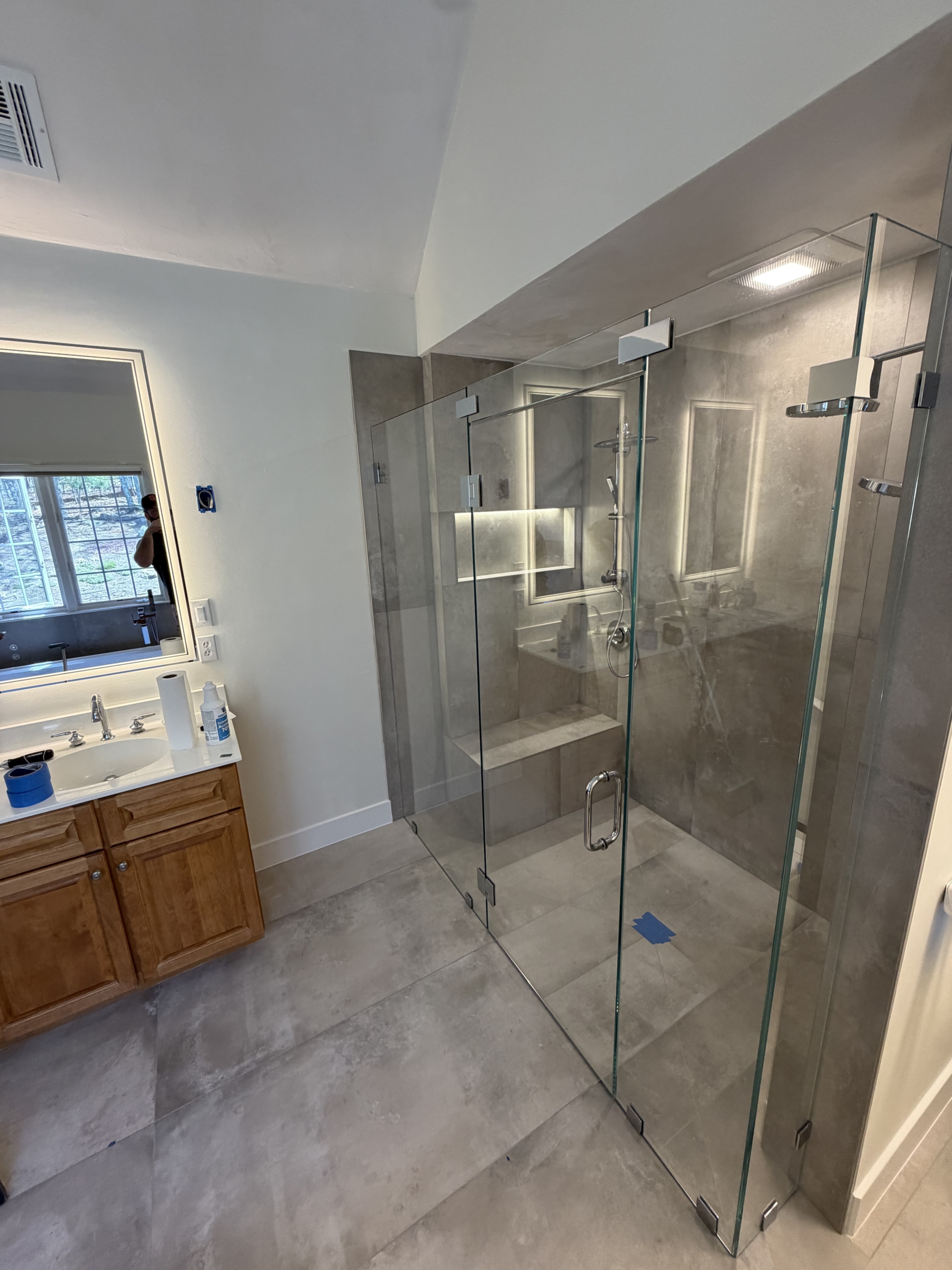 Walk in shower enclosure installed in Greater Boston bathroom by LUXE Glass